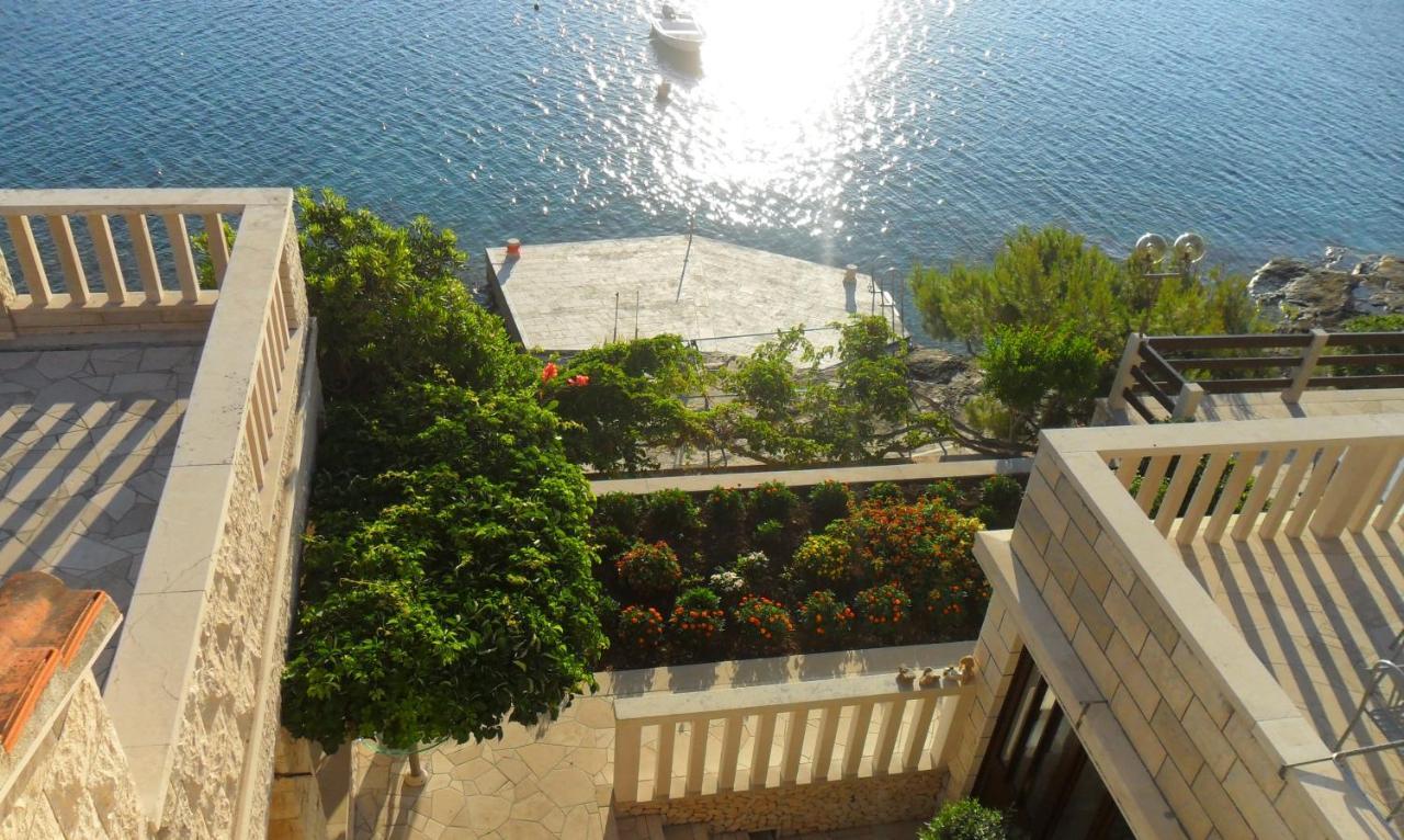 Beachfront House Pope B&B Selca  Ngoại thất bức ảnh